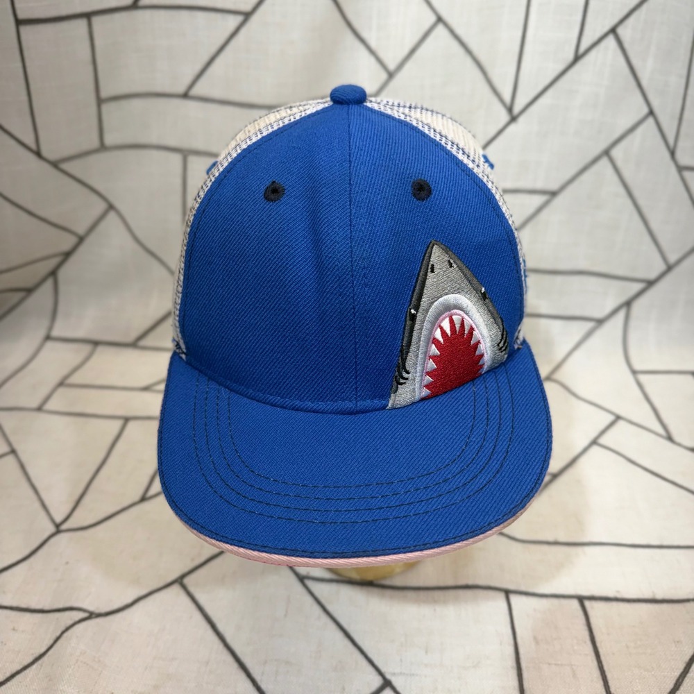 Aksels Trucker Hat OSFM Blue Shark Snapback Mesh Back Baseball Cap‎